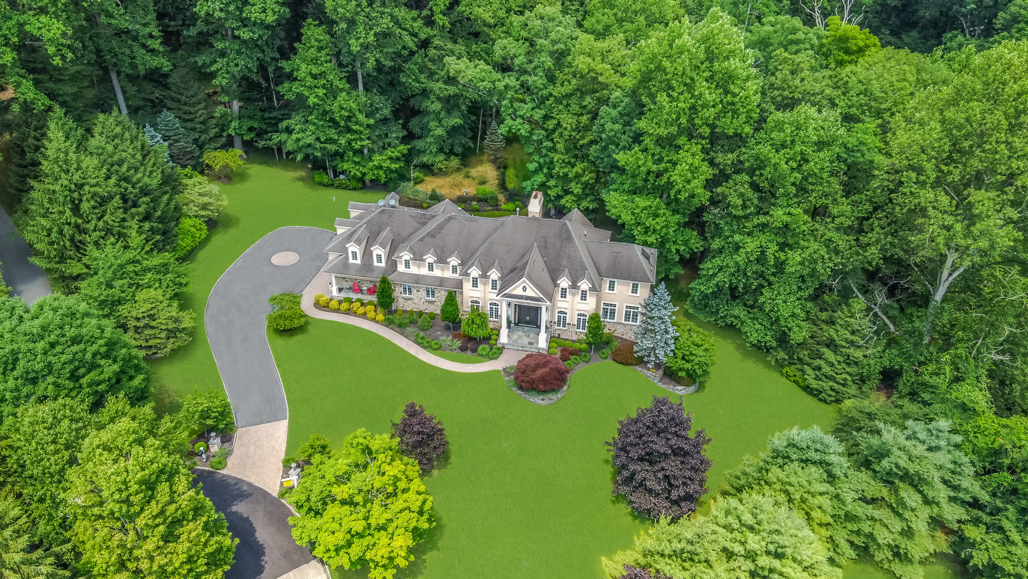 Aerial view of estate in Chester, New Jersey
